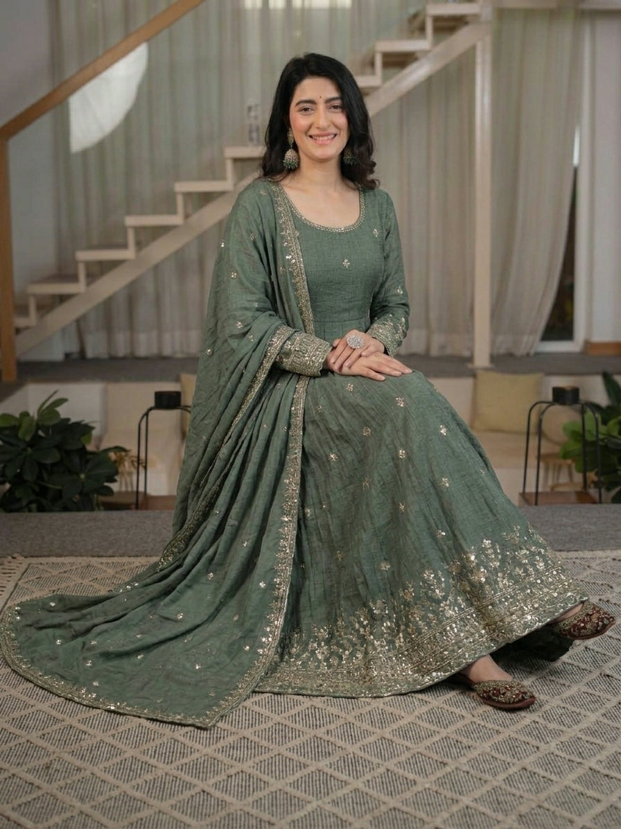 Aariza Graceful Anarkali Set