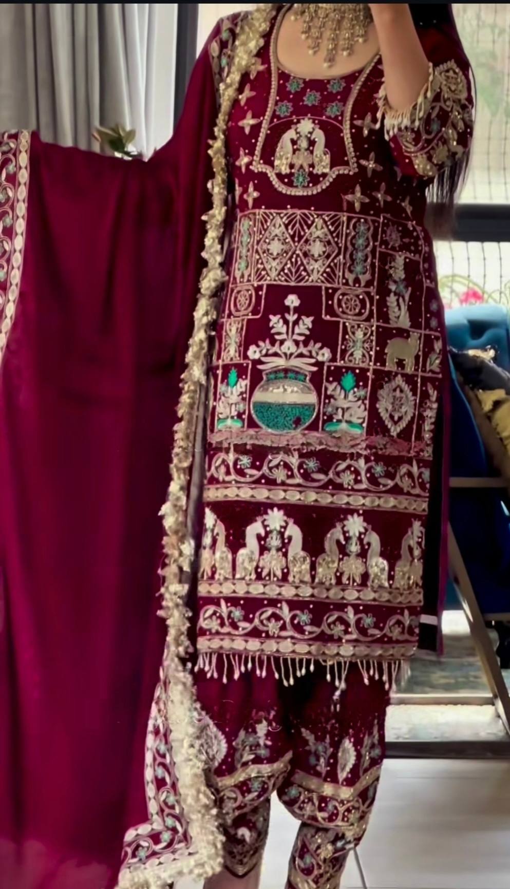 Avenra Crep Dhoti Elegance Set