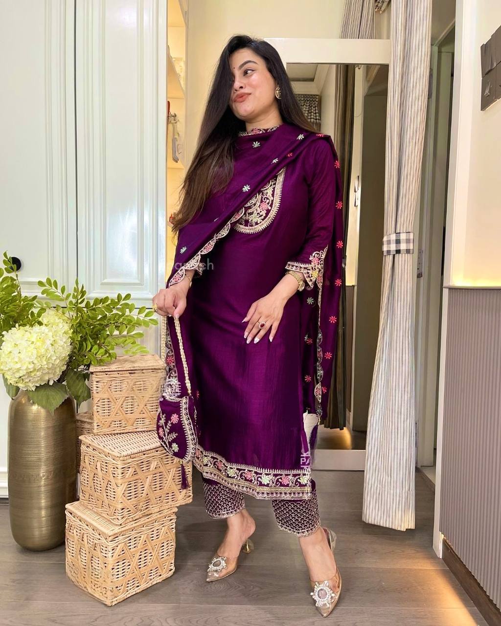 Aarisha Chinon Royale Suit Set