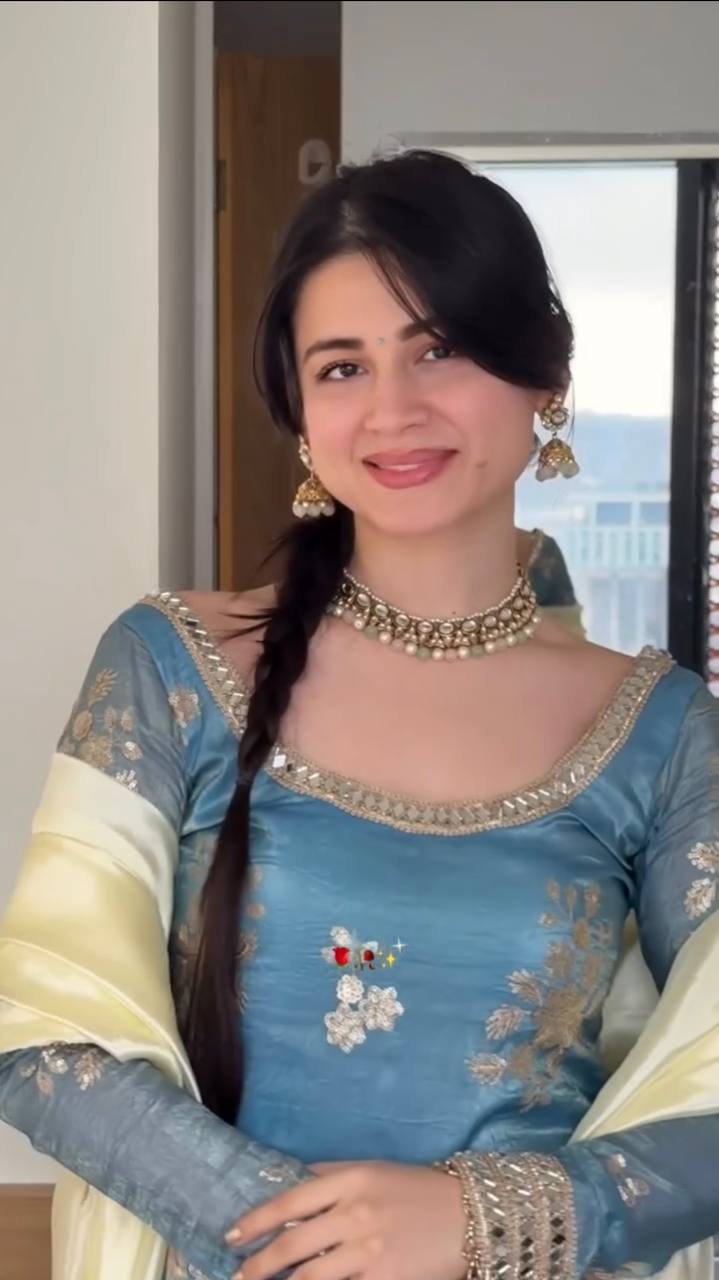 Anaya Aqua Grace Sharara Se
