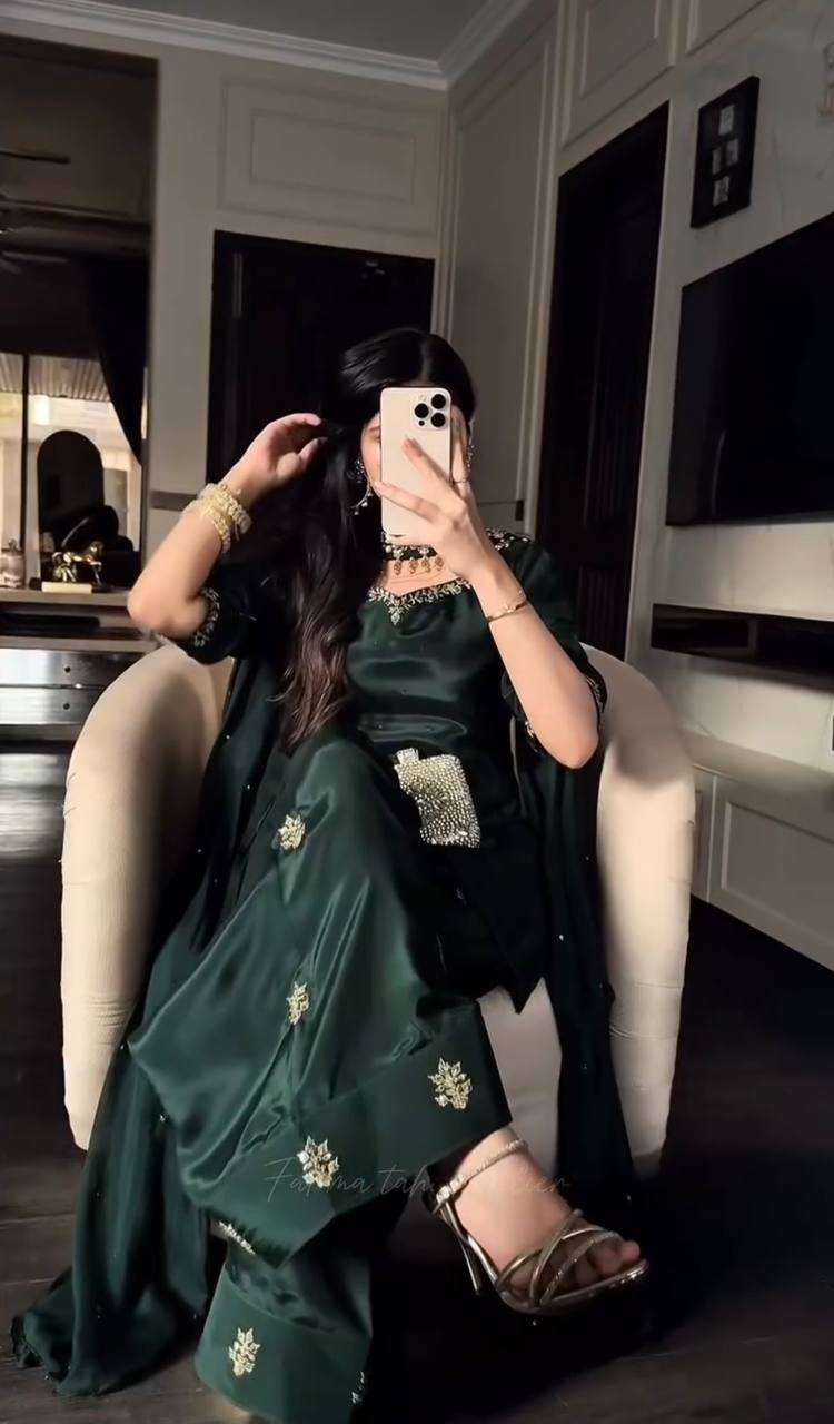 Aafiya Diamond Crep Farshi Set