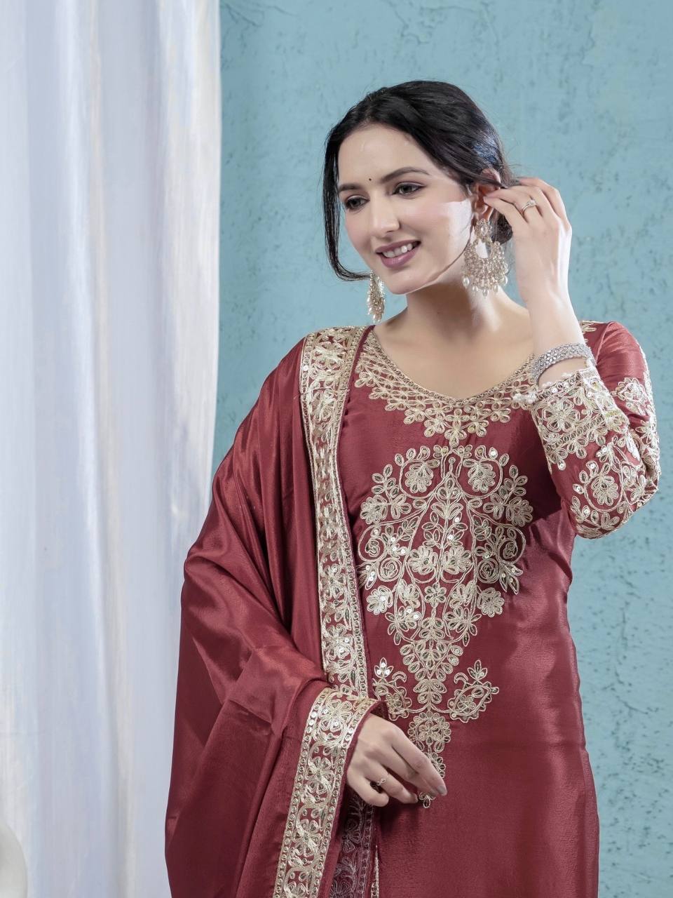 Elyra Chinnon Code Grace Suit Set