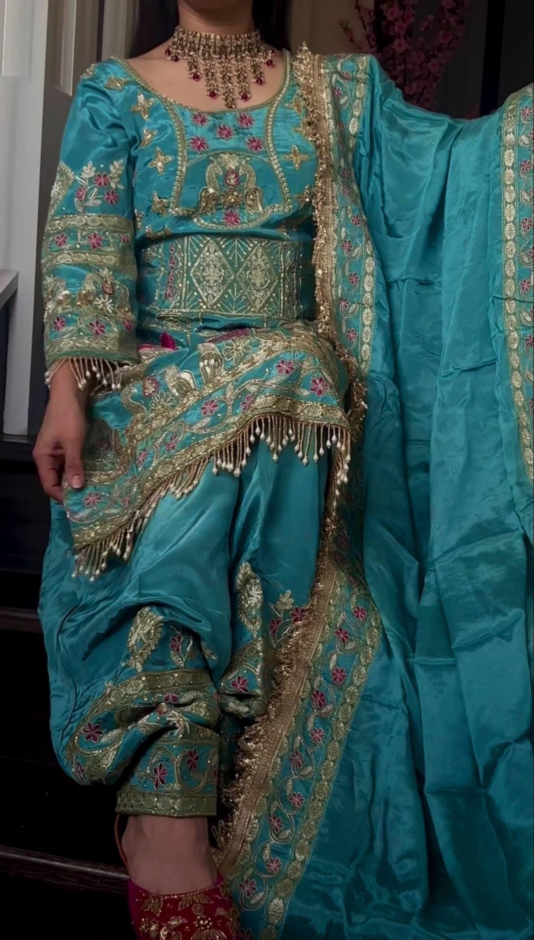Avenra Crep Dhoti Elegance Set