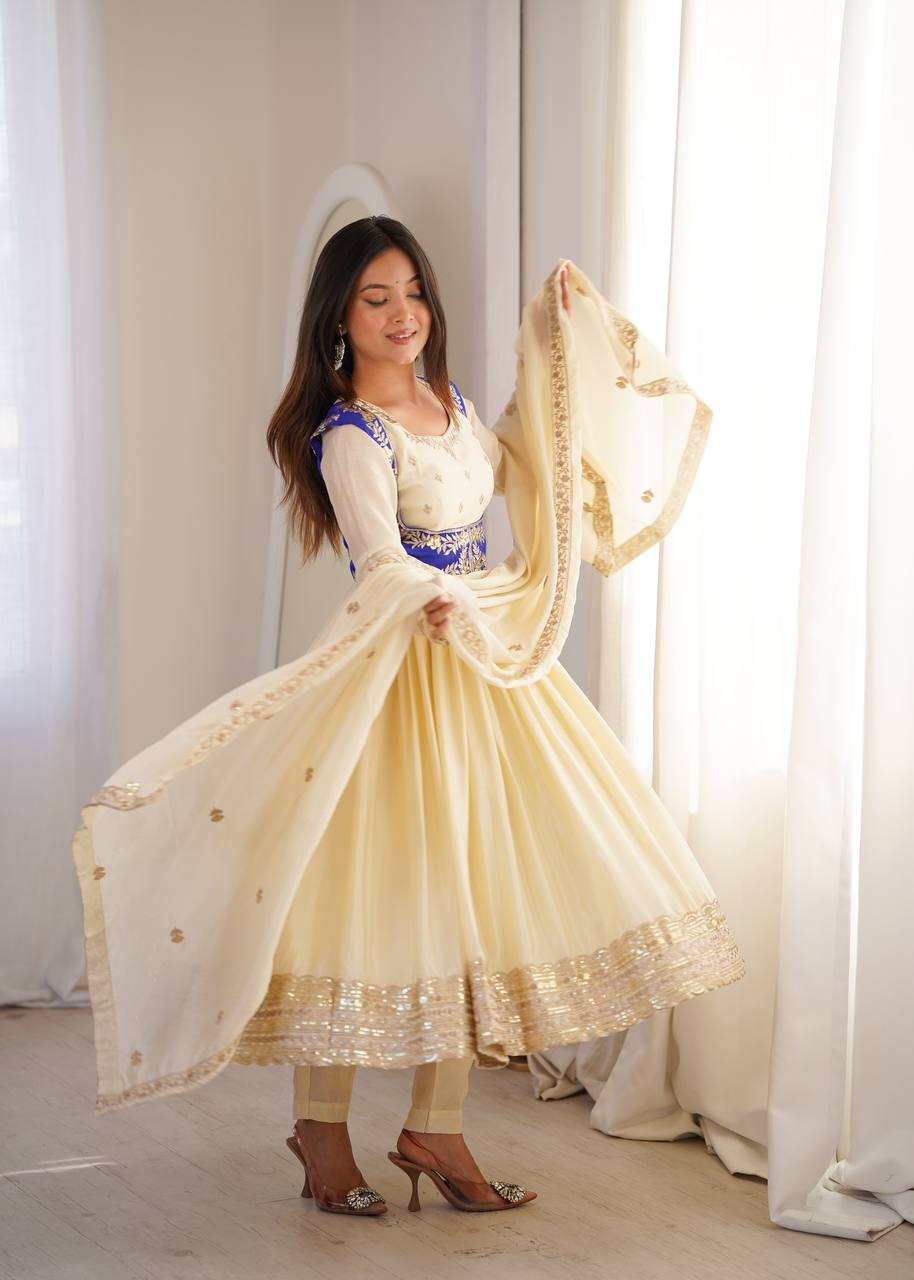 Avelora Chinon Silk Koti Anarkali Set