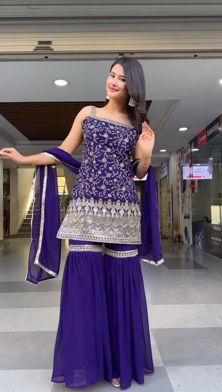 Kiara Festive Glow Ensemble