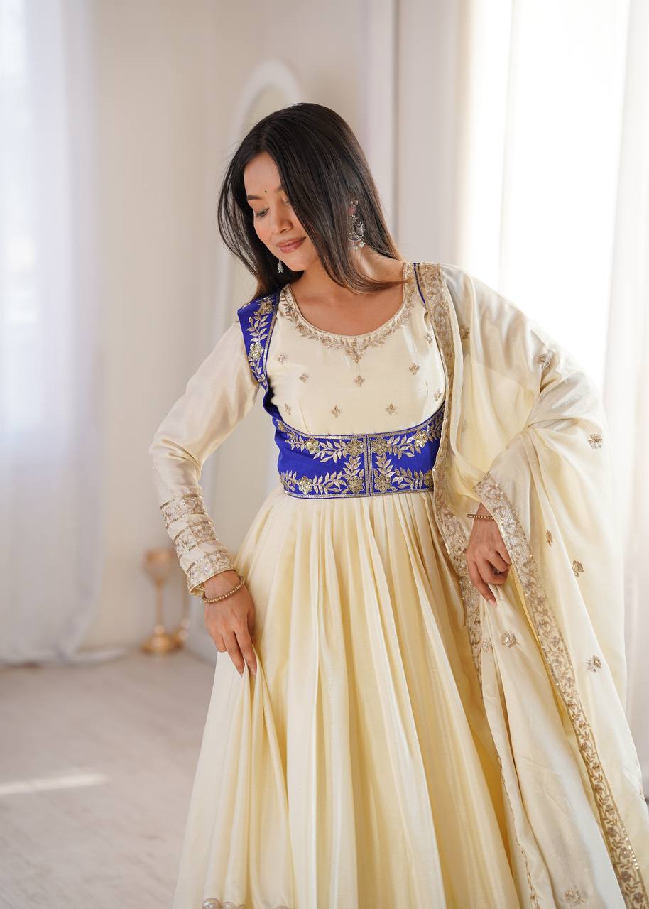 Avelora Chinon Silk Koti Anarkali Set
