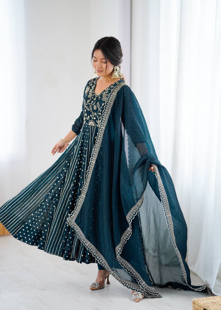 Ravelya Roman Silk Flair Suit Set